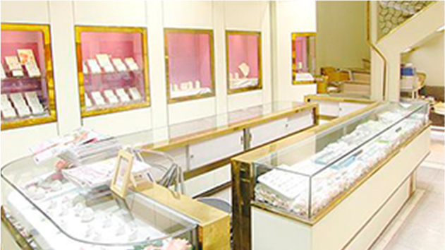 博泉堂店内