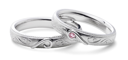 エキゾチックなアラベスク文様の結婚指輪 | 婚約指輪・結婚指輪の 
